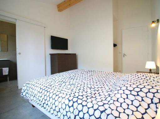 Chambre-parentale-villa-francis